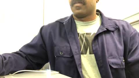 Snapshot of salgozzi chatting on 09-10-25, 01:22 Cum Hanks online show from 09-10-25, 01:22