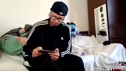 Snapshot of salis1981 chatting on 02-10-25, 06:24 salis1981 online show from 02-10-25, 06:24