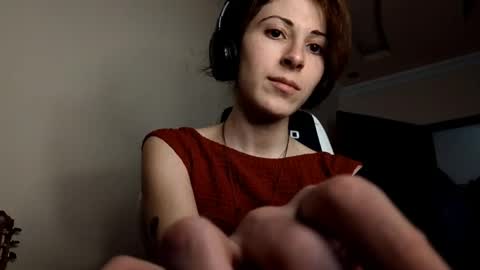 Snapshot of salleyrancourt chatting on 04-15-26, 12:34 Ariel online show from 04-15-26, 12:34