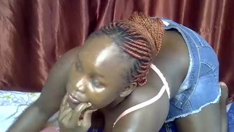 Snapshot of sally_bee1 chatting on 06-10-26, 04:23 sally_bee1 online show from 06-10-26, 04:23