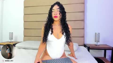 Snapshot of sally_rosses chatting on 09-15-25, 12:05 sally rosses online show from 09-15-25, 12:05