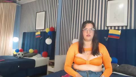 Snapshot of sallydickinson chatting on 06-30-26, 02:18 Sallydickinson online show from 06-30-26, 02:18