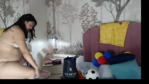 Snapshot of sallydickinson chatting on 07-04-26, 03:07 Sallydickinson online show from 07-04-26, 03:07