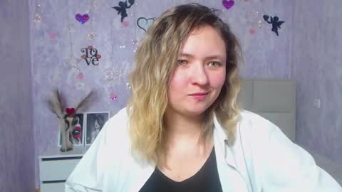 Snapshot of sallyverda chatting on 02-20-25, 01:25 Sally online show from 02-20-25, 01:25