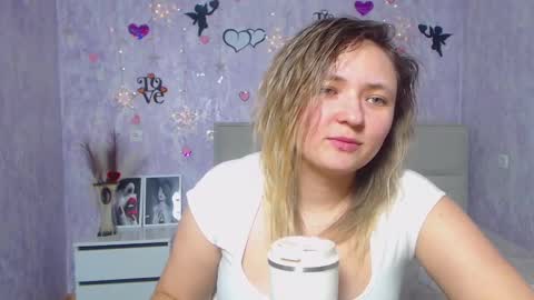 Snapshot of sallyverda chatting on 02-22-25, 05:12 Sally online show from 02-22-25, 05:12