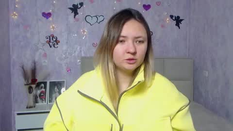 Snapshot of sallyverda chatting on 02-25-25, 06:42 Sally online show from 02-25-25, 06:42