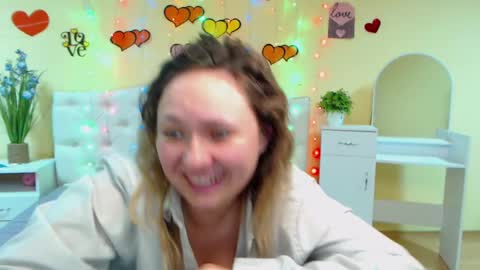 Snapshot of sallyverda chatting on 02-28-25, 12:54 Sally online show from 02-28-25, 12:54