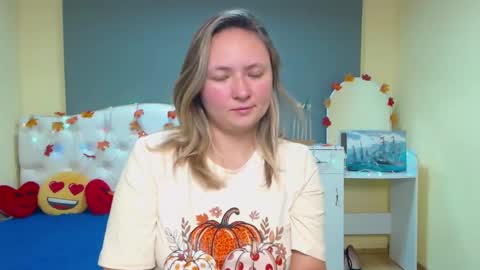 Snapshot of sallyverda chatting on 11-12-25, 07:24 Sally online show from 11-12-25, 07:24