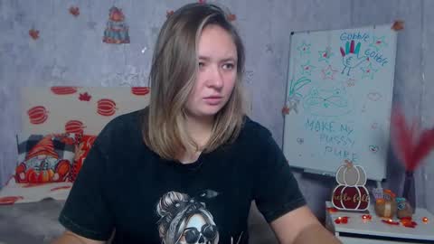 Snapshot of sallyverda chatting on 11-28-25, 06:43 Sally online show from 11-28-25, 06:43