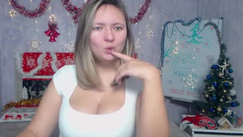 Snapshot of sallyverda chatting on 12-19-25, 07:10 Sally online show from 12-19-25, 07:10
