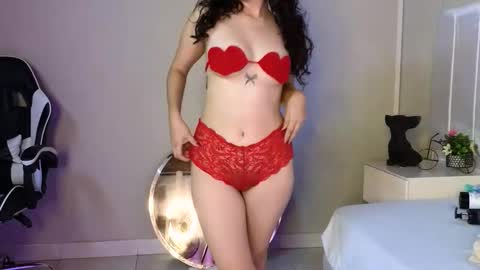 Snapshot of salma_falcon chatting on 09-29-25, 07:30 Salma online show from 09-29-25, 07:30