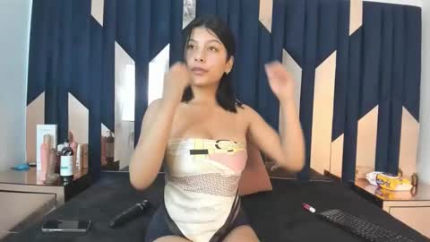 Snapshot of salmaportman_ chatting on 12-16-25, 03:06 salmaportman_ online show from 12-16-25, 03:06