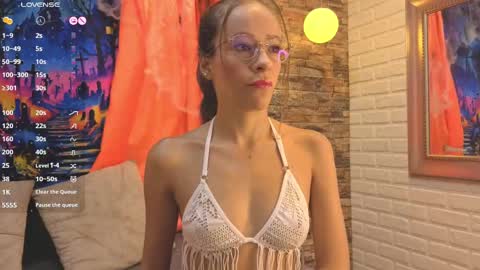 Snapshot of salome_cruxx chatting on 10-05-25, 11:41 salome_cruxx online show from 10-05-25, 11:41