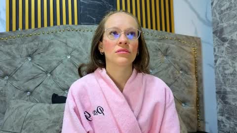 Snapshot of salome_cruxx chatting on 04-02-26, 12:14 salome_cruxx online show from 04-02-26, 12:14
