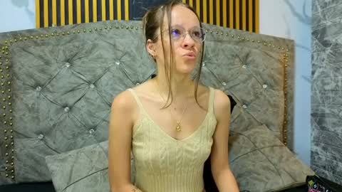 Snapshot of salome_cruxx chatting on 04-07-26, 11:43 salome_cruxx online show from 04-07-26, 11:43