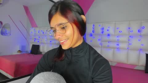 Salome Rose online show from 10-03-25, 04:37