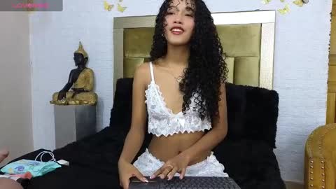 Snapshot of salome_williamss chatting on 01-08-25, 12:15 Salome online show from 01-08-25, 12:15