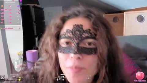 Snapshot of salomear chatting on 09-18-25, 02:19 Salomea Ruiz online show from 09-18-25, 02:19