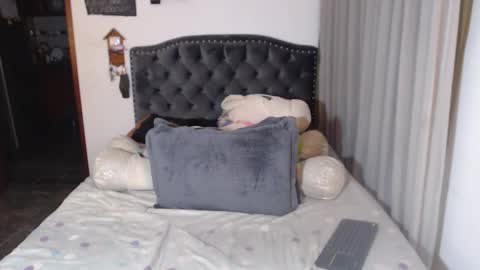 yenny online show from 03-21-26, 03:44