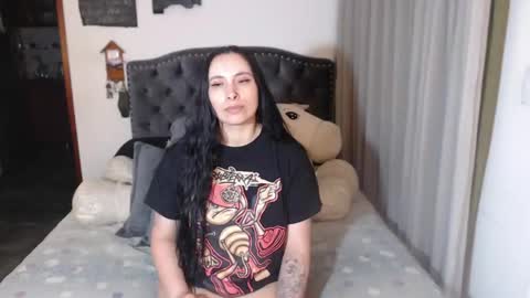 yenny online show from 04-26-26, 03:37