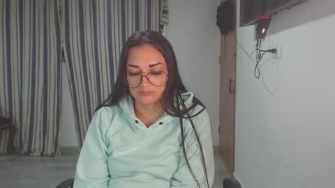 salome online show from 10-17-25, 01:53