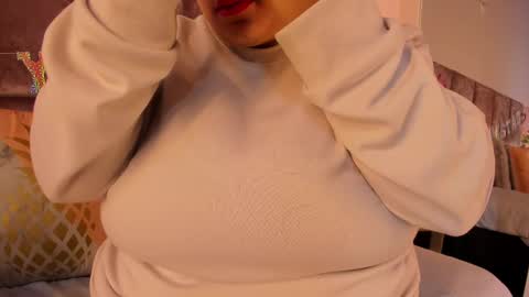 Salome online show from 02-16-25, 12:21