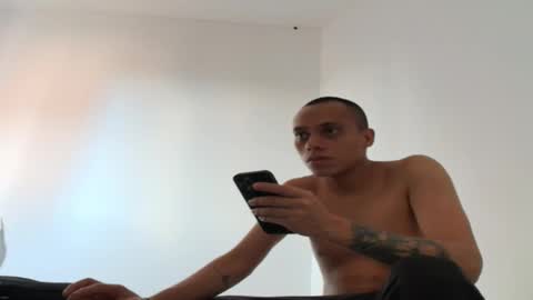 Snapshot of salomon_boy_ chatting on 12-17-25, 09:10 salomon_boy_ online show from 12-17-25, 09:10