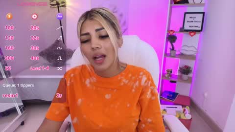 Snapshot of saloomee__ chatting on 01-17-25, 05:51 SALOME online show from 01-17-25, 05:51