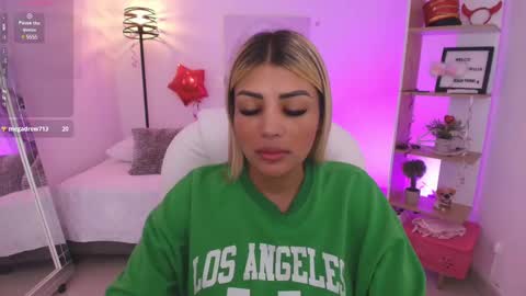 Snapshot of saloomee__ chatting on 02-22-25, 09:12 SALOME online show from 02-22-25, 09:12