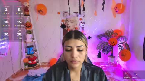 Snapshot of saloomee__ chatting on 10-21-25, 11:11 SALOME online show from 10-21-25, 11:11