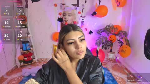 Snapshot of saloomee__ chatting on 10-25-25, 11:29 SALOME online show from 10-25-25, 11:29