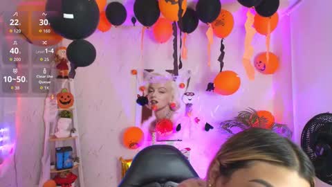 Snapshot of saloomee__ chatting on 10-27-25, 11:25 SALOME online show from 10-27-25, 11:25