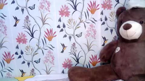 Snapshot of saltwatermuse chatting on 10-11-25, 06:50 Ask me  online show from 10-11-25, 06:50