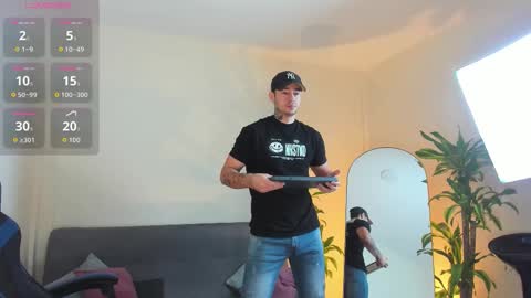 Snapshot of salvatore_costa chatting on 10-19-25, 10:43 Salvatore online show from 10-19-25, 10:43