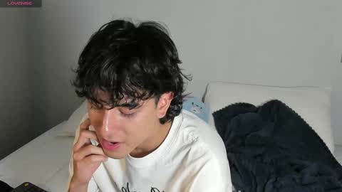 Snapshot of salvatore_montt chatting on 02-12-25, 03:07 salvatore_montt online show from 02-12-25, 03:07