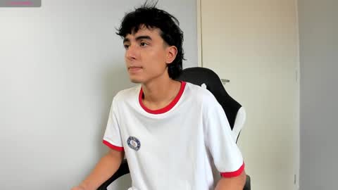 Snapshot of salvatore_montt chatting on 02-24-25, 07:52 salvatore_montt online show from 02-24-25, 07:52