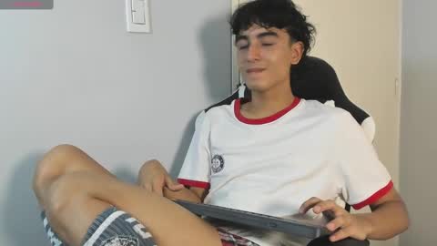 Snapshot of salvatore_montt chatting on 02-25-25, 12:58 salvatore_montt online show from 02-25-25, 12:58