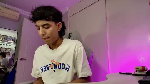 Snapshot of salvatore_montt chatting on 09-15-25, 01:38 salvatore_montt online show from 09-15-25, 01:38