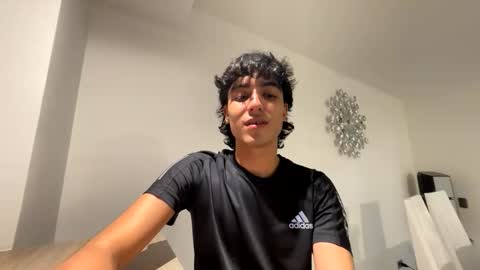 Snapshot of salvatore_montt chatting on 01-08-26, 04:04 salvatore_montt online show from 01-08-26, 04:04