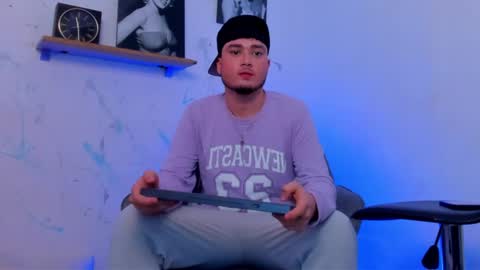 Salvatore  online show from 10-12-25, 06:23