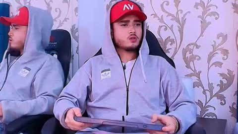 Snapshot of salvattore_muller chatting on 02-07-26, 02:37 Salvatore online show from 02-07-26, 02:37