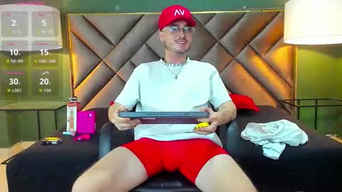 Snapshot of salvattore_muller chatting on 03-01-26, 12:01 Salvatore online show from 03-01-26, 12:01