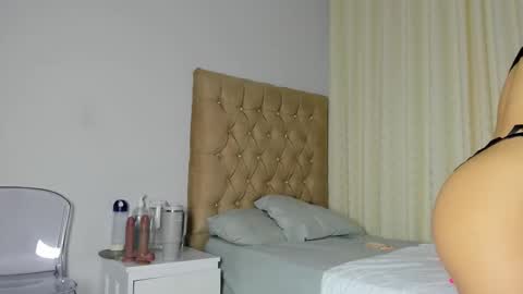 Snapshot of salytexas chatting on 10-27-25, 10:03 Maddyluxe online show from 10-27-25, 10:03