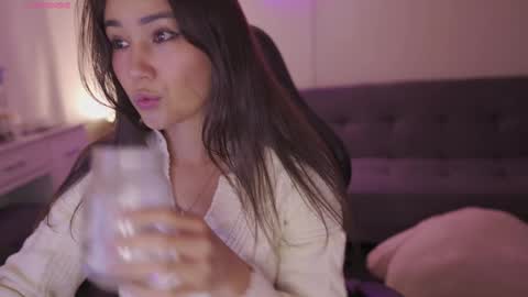 Snapshot of sam01___ chatting on 01-03-25, 11:33 Stefana or Samchispas online show from 01-03-25, 11:33