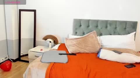 Sam and Molly online show from 01-31-25, 01:22