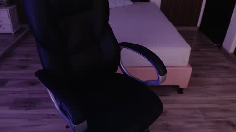 SAM MANSON online show from 10-06-25, 06:38