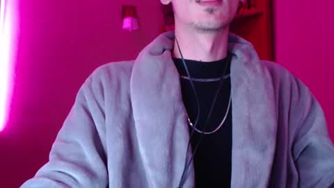 sam_skywalker online show from 10-08-25, 07:44