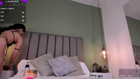 Snapshot of samaantharey chatting on 03-10-25, 06:23 Samantha online show from 03-10-25, 06:23