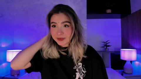 Snapshot of samanta_bone chatting on 01-27-25, 12:22 Samanta online show from 01-27-25, 12:22