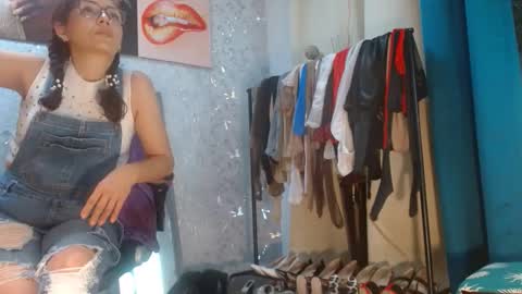 Snapshot of samanta_brownn_ chatting on 05-11-26, 11:05 samanta online show from 05-11-26, 11:05